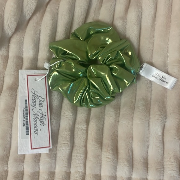 Heavy Manners/Elsa Hosk Scrunchie - Picture 6 of 8